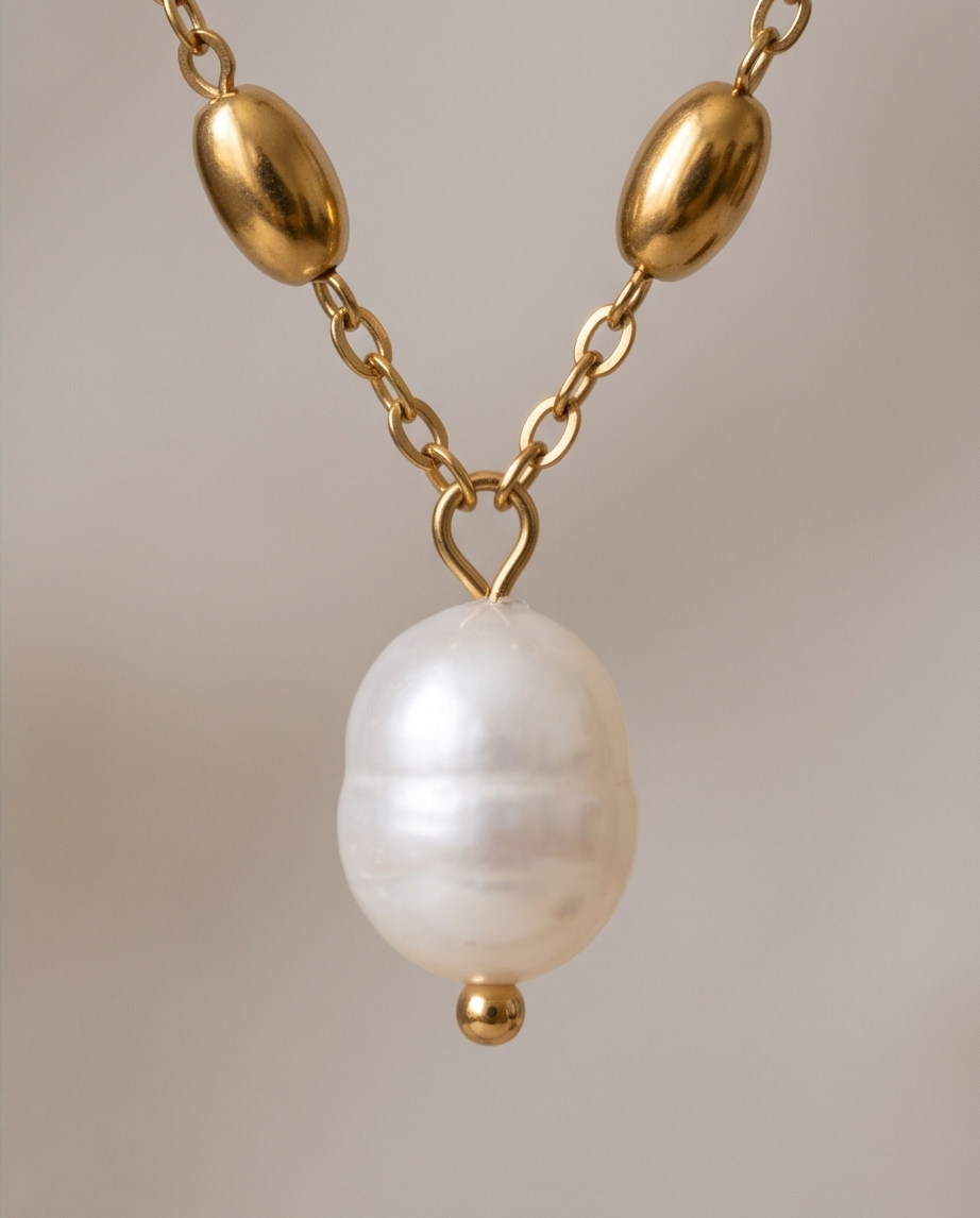 Alma Necklace